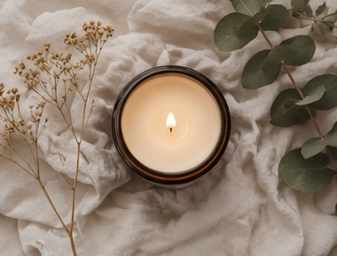 Warm candle setting by Yuraa Scent