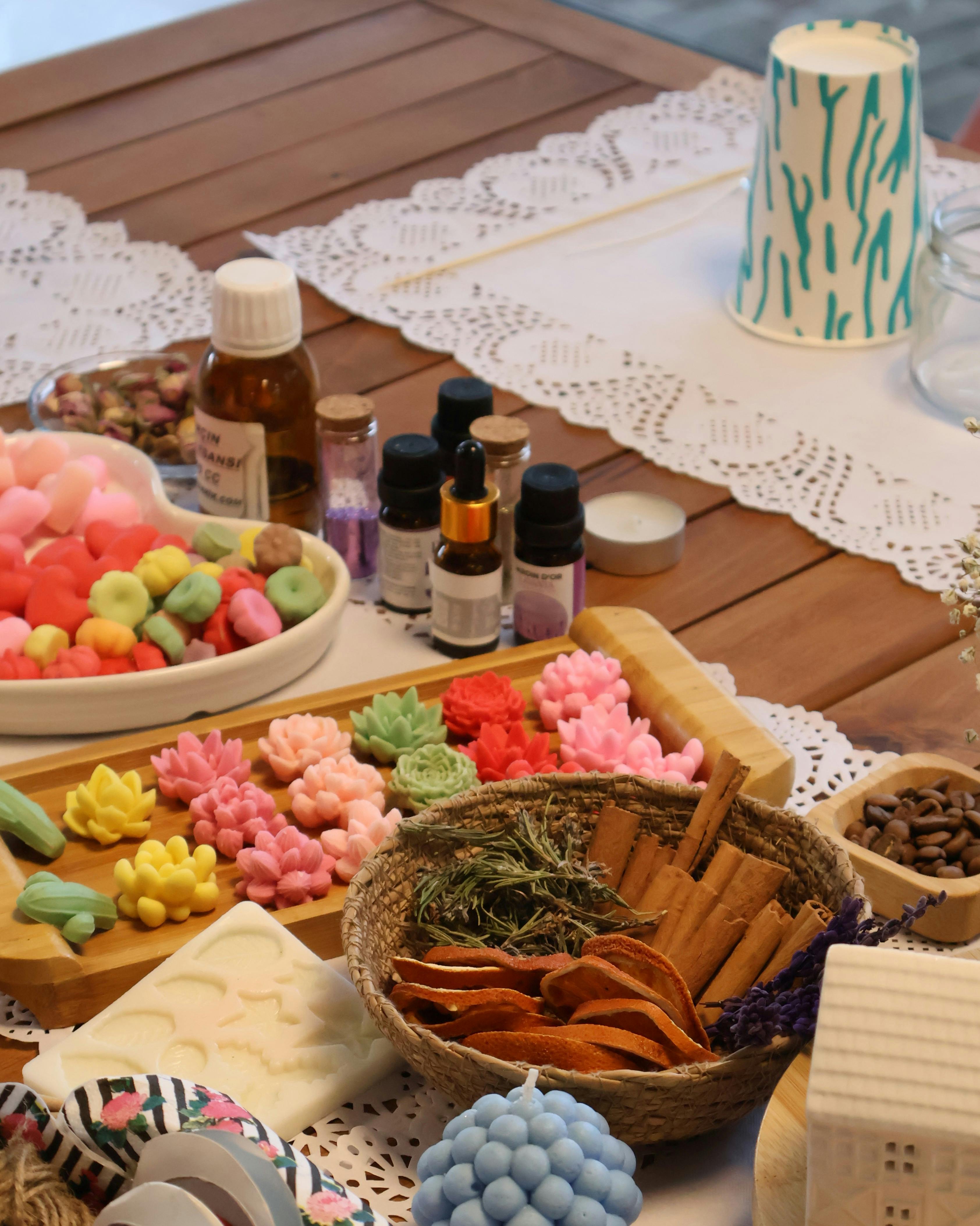 Scent moodboard for the Yuraa Scent quiz
